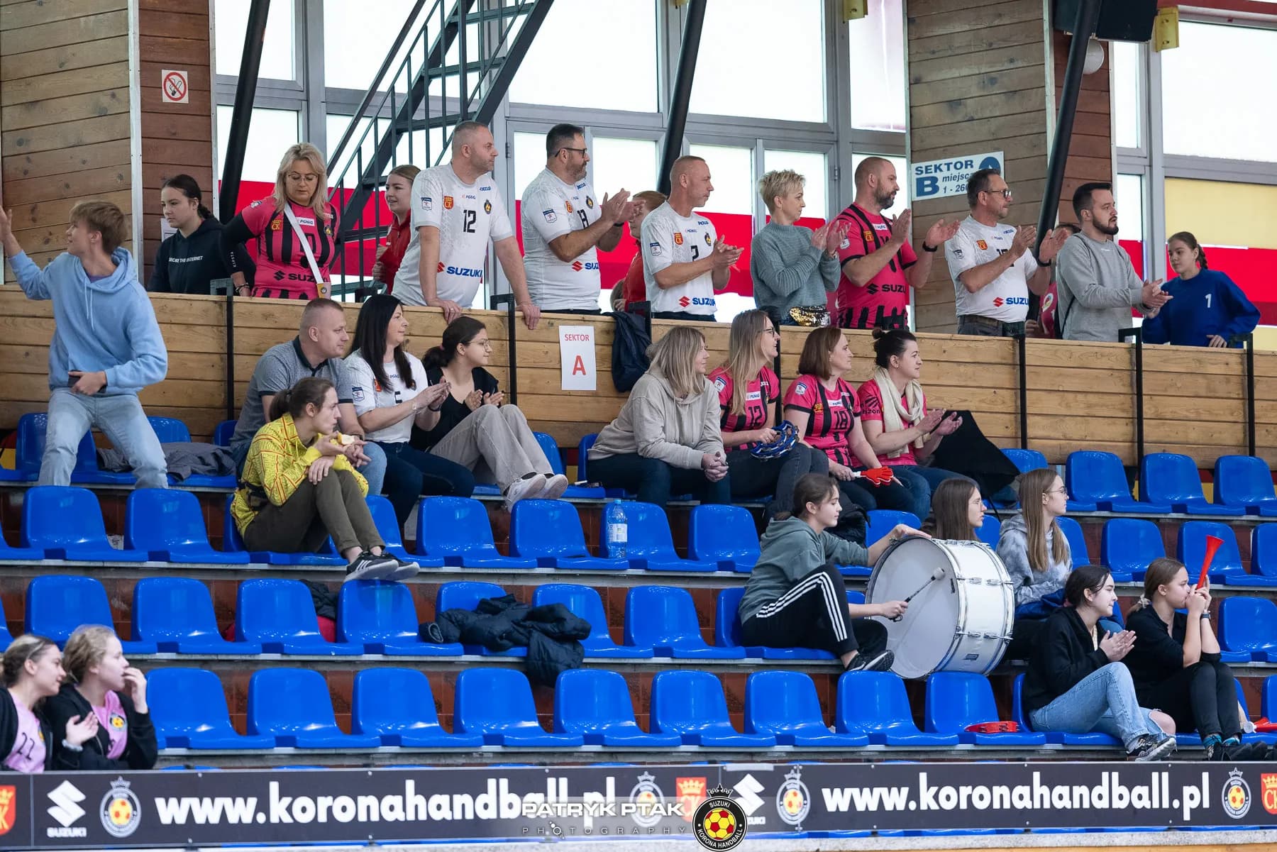 Juniorki młodsze: Korona Handbal Kielce vs. SPR Olkusz