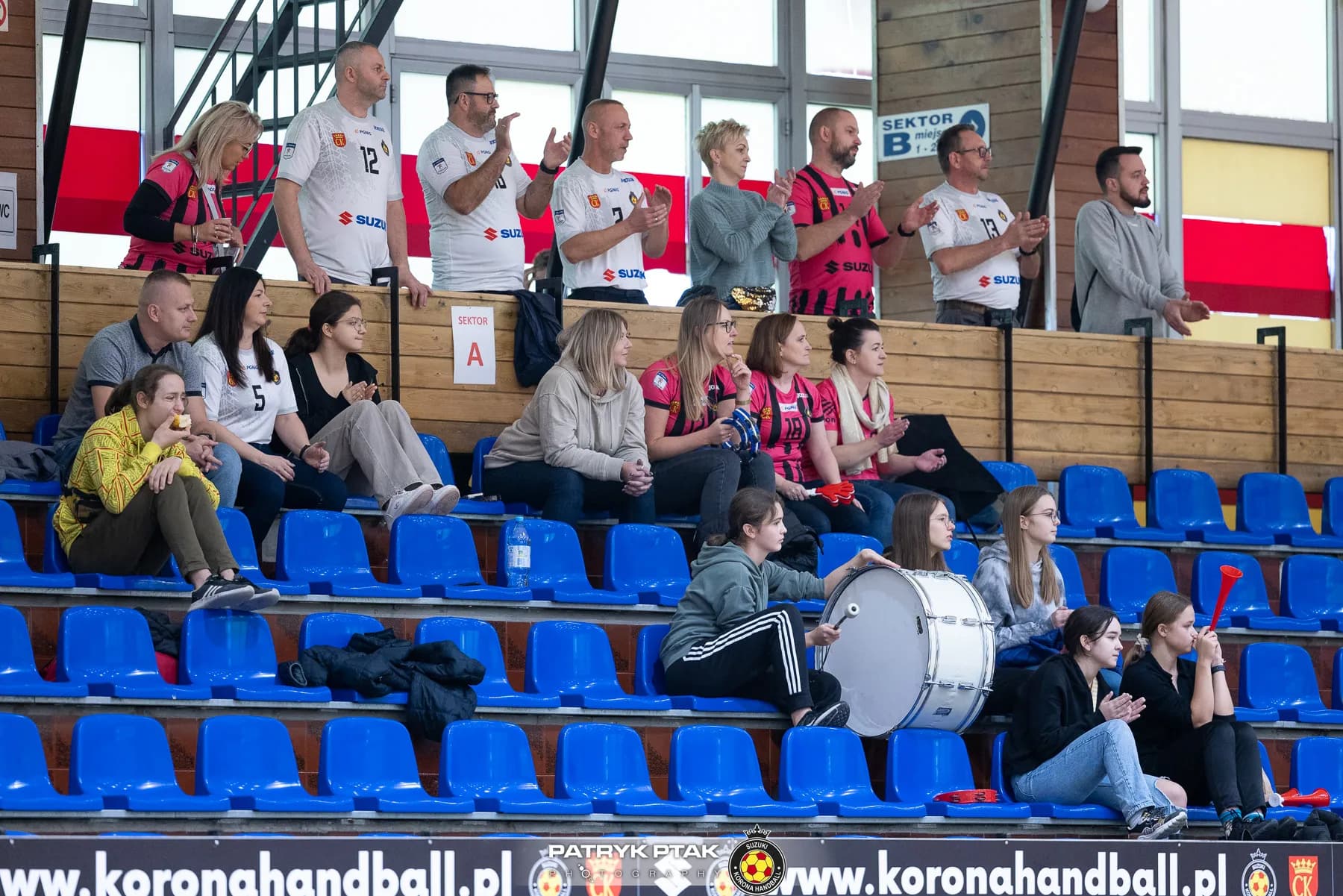 Juniorki młodsze: Korona Handbal Kielce vs. SPR Olkusz