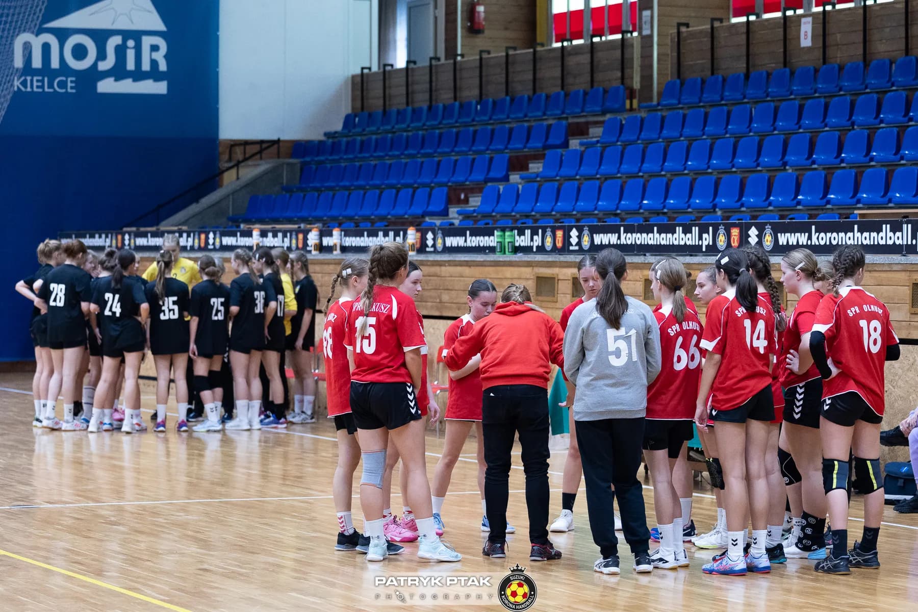 Juniorki młodsze: Korona Handbal Kielce vs. SPR Olkusz