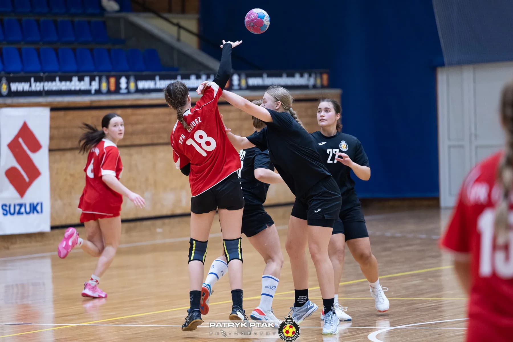 Juniorki młodsze: Korona Handbal Kielce vs. SPR Olkusz