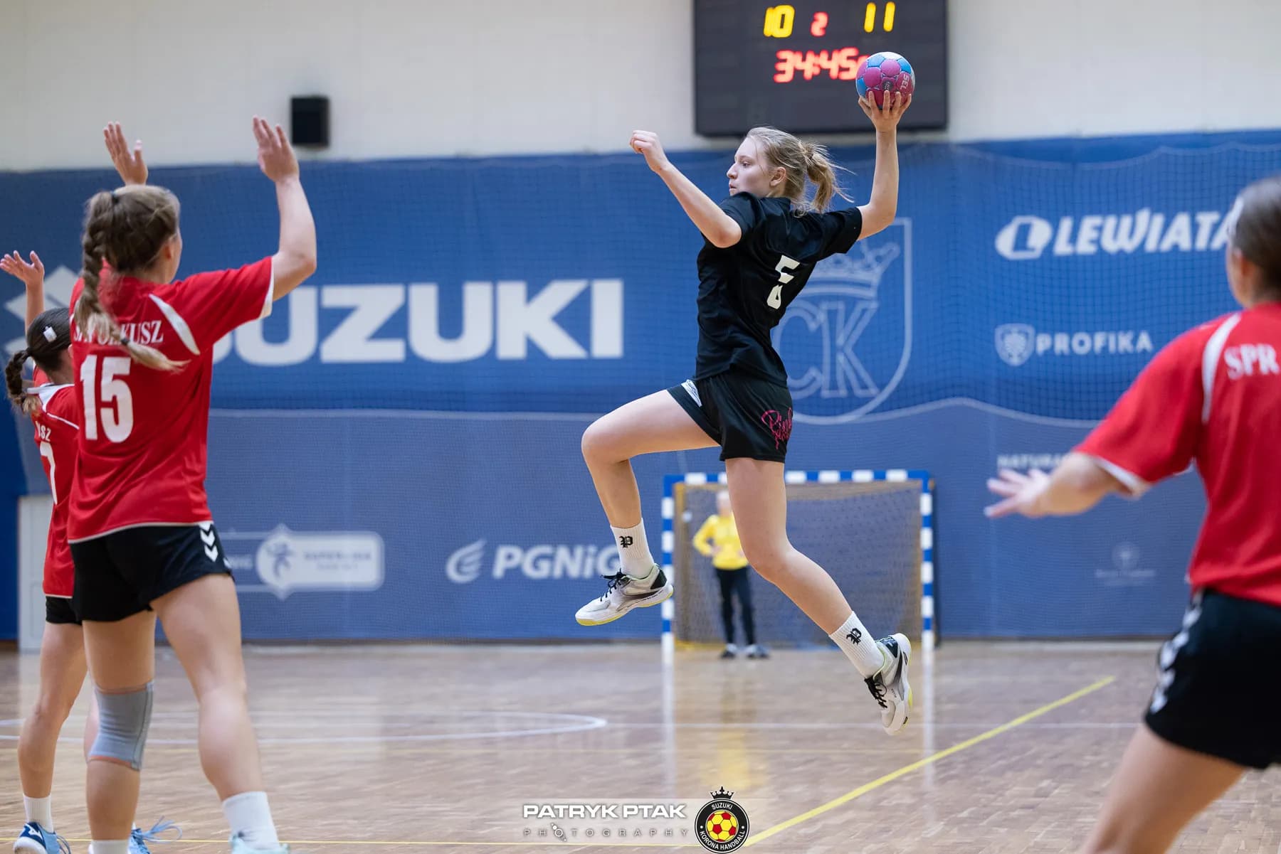 Juniorki młodsze: Korona Handbal Kielce vs. SPR Olkusz