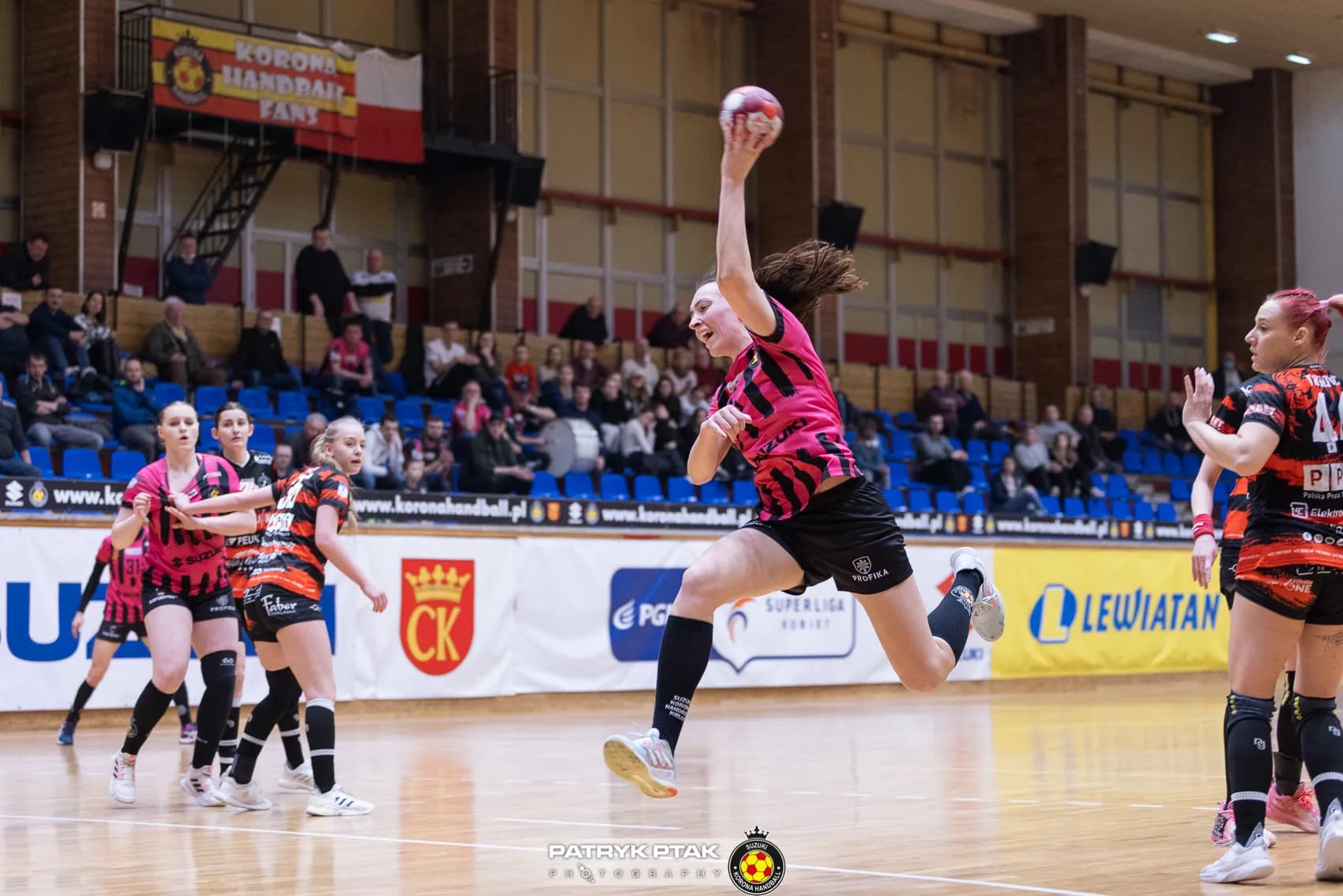 Suzuki Korona Handball Kielce vs. MKS Piotrcovia Piotrków Trybunalski