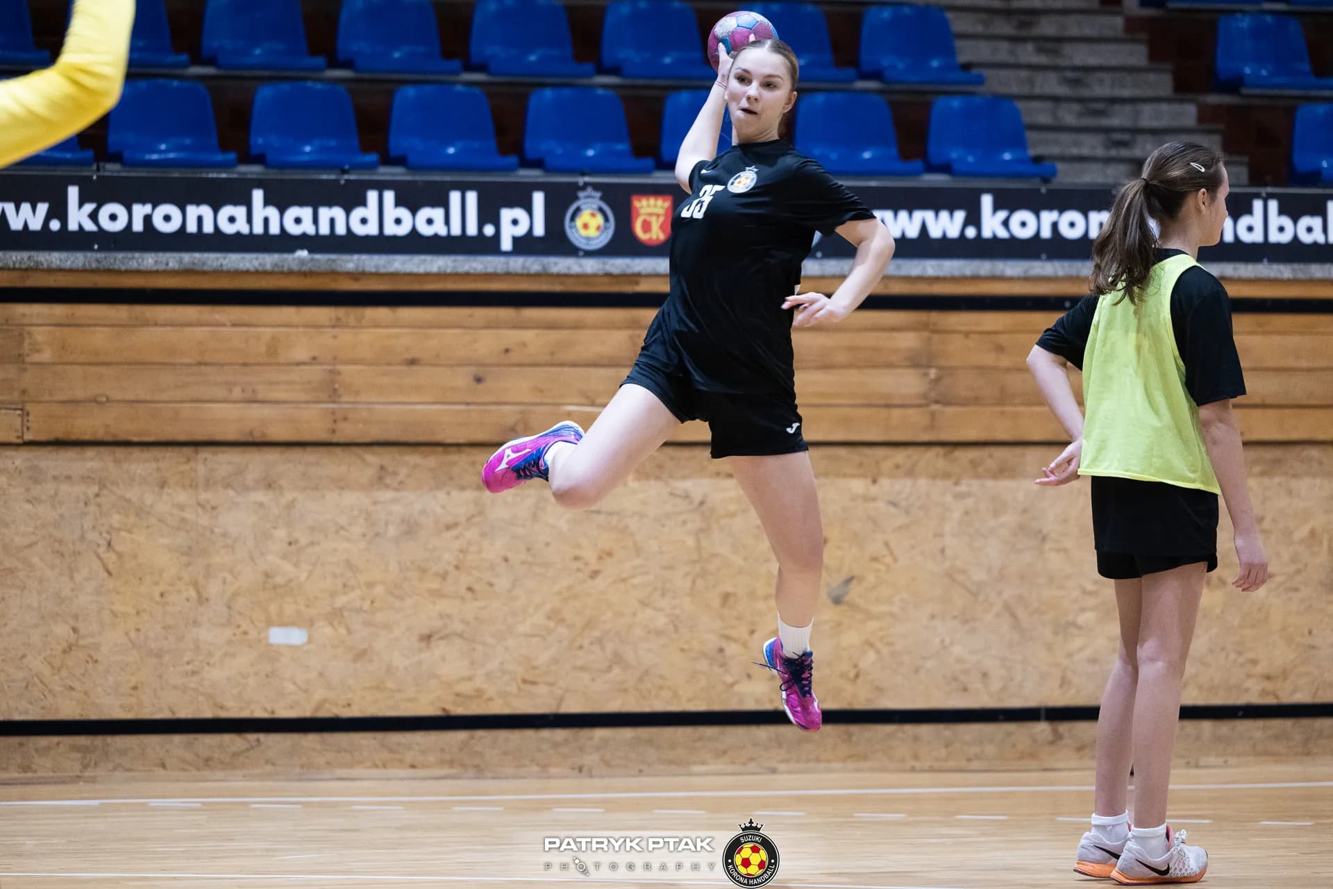 Ferie z piłką ręczną (Juniorki, juniorki młodsze)
