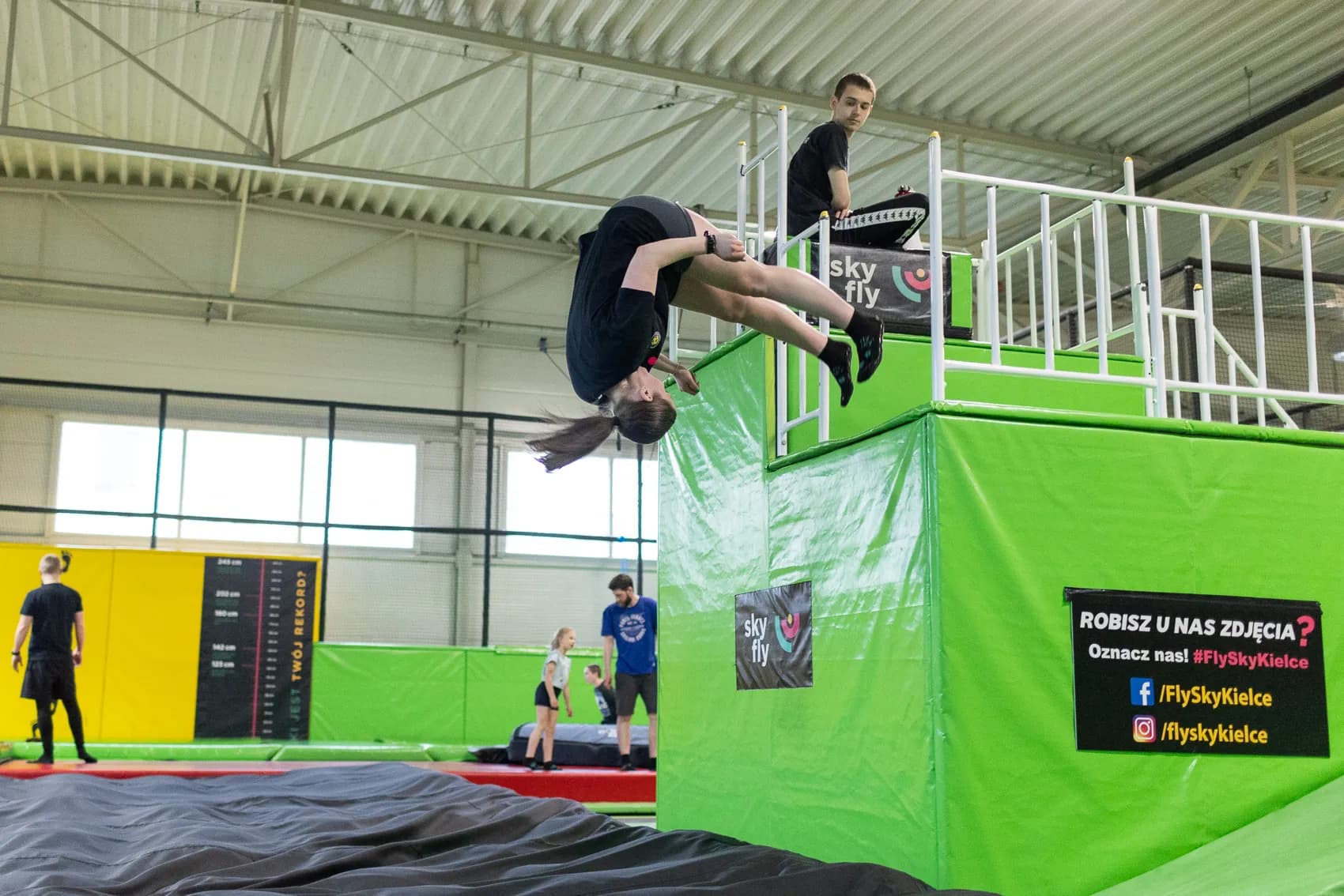 Roztrenowanie: Park Rozrywki FlySky